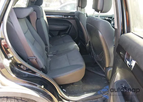 2011 Kia Sorento Lx from USA, damaged, VIN 5XYKT3A15BG100228